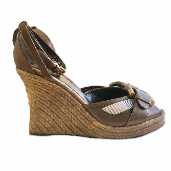 Burberry Brass Buckle Espadrilles | 10.5 - Picture 4 of 16